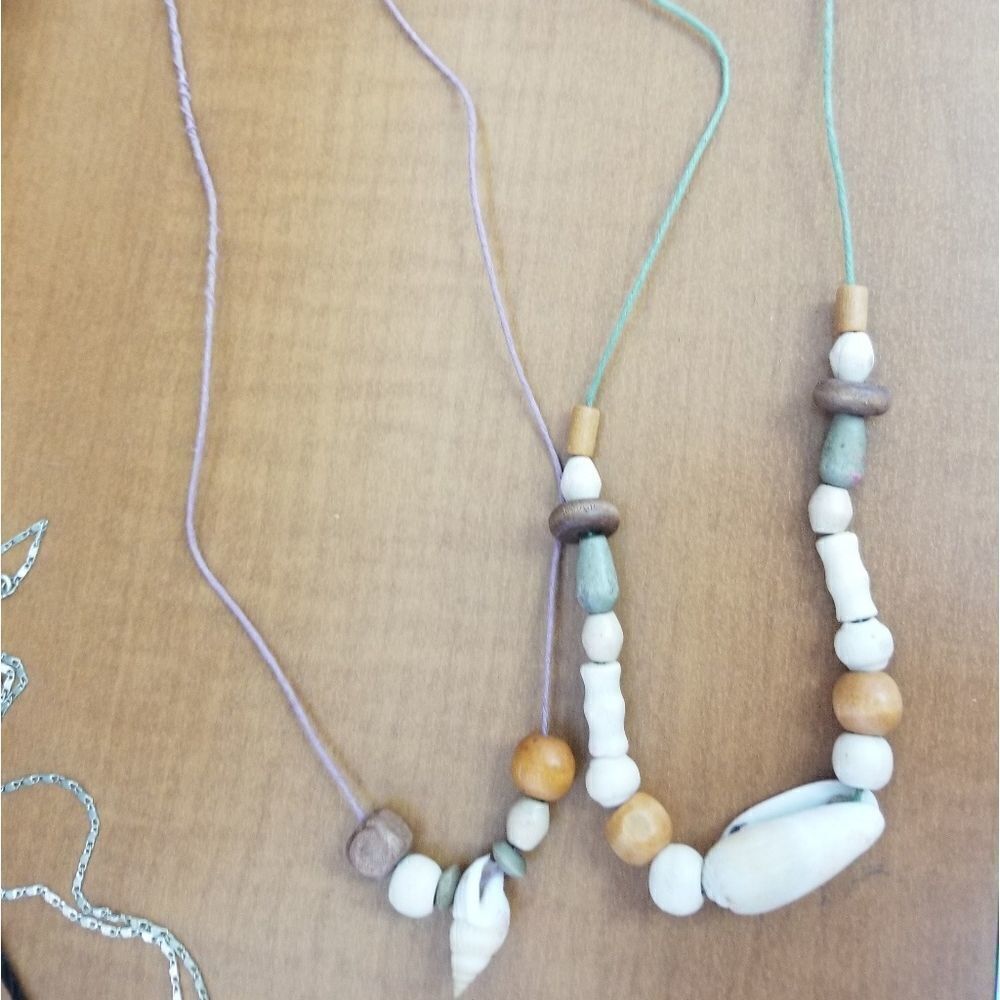 Shell or wood beach necklace